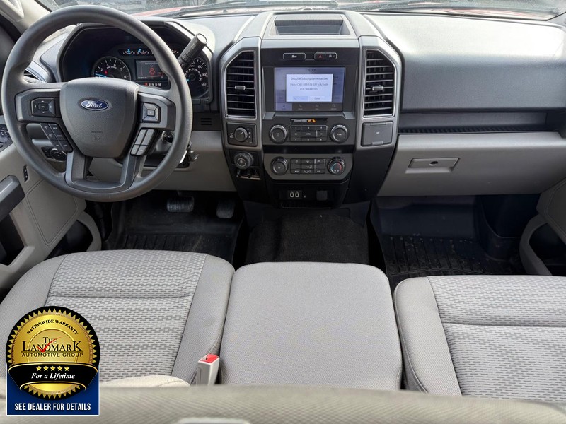 Ford F-150 Vehicle Full-screen Gallery Image 15