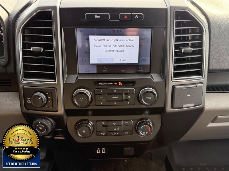 Ford F-150 Vehicle Full-screen Gallery Image 17