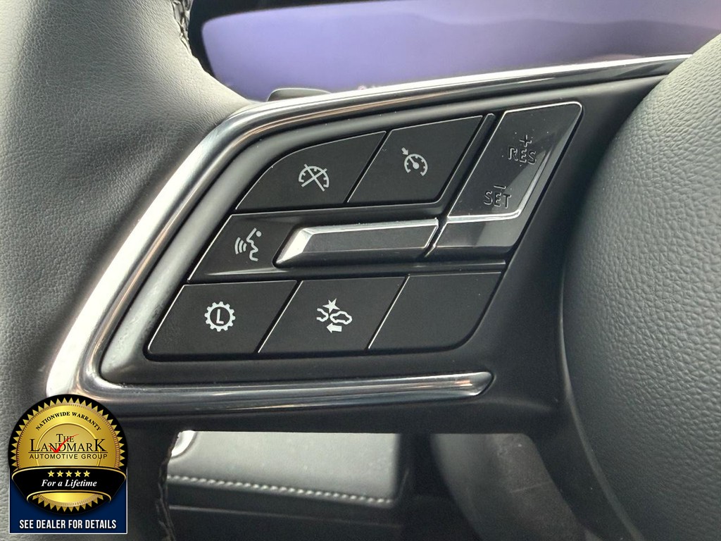 Buick Enclave Vehicle Full-screen Gallery Image 10