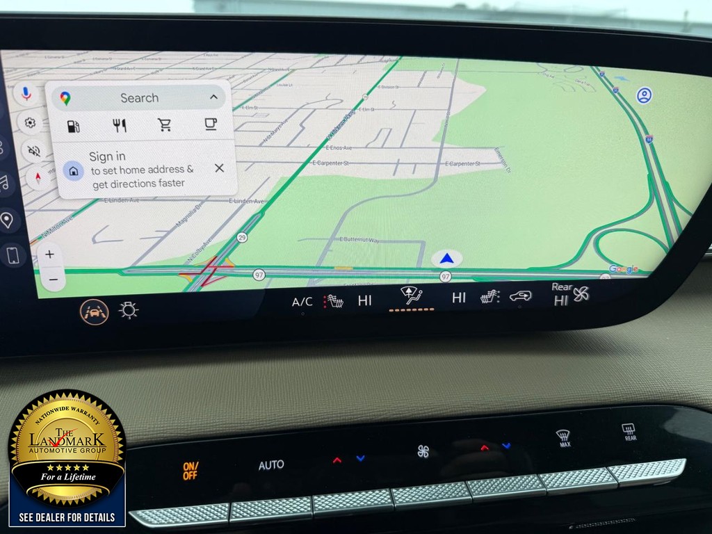Buick Enclave Vehicle Full-screen Gallery Image 16