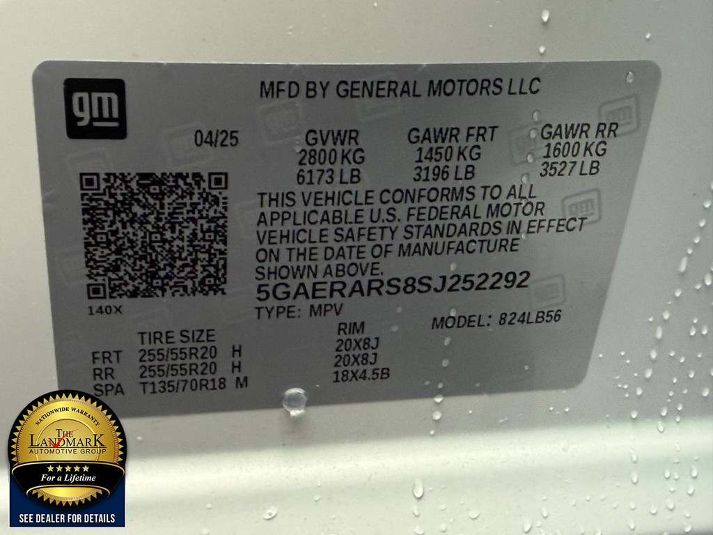 Buick Enclave Vehicle Full-screen Gallery Image 25