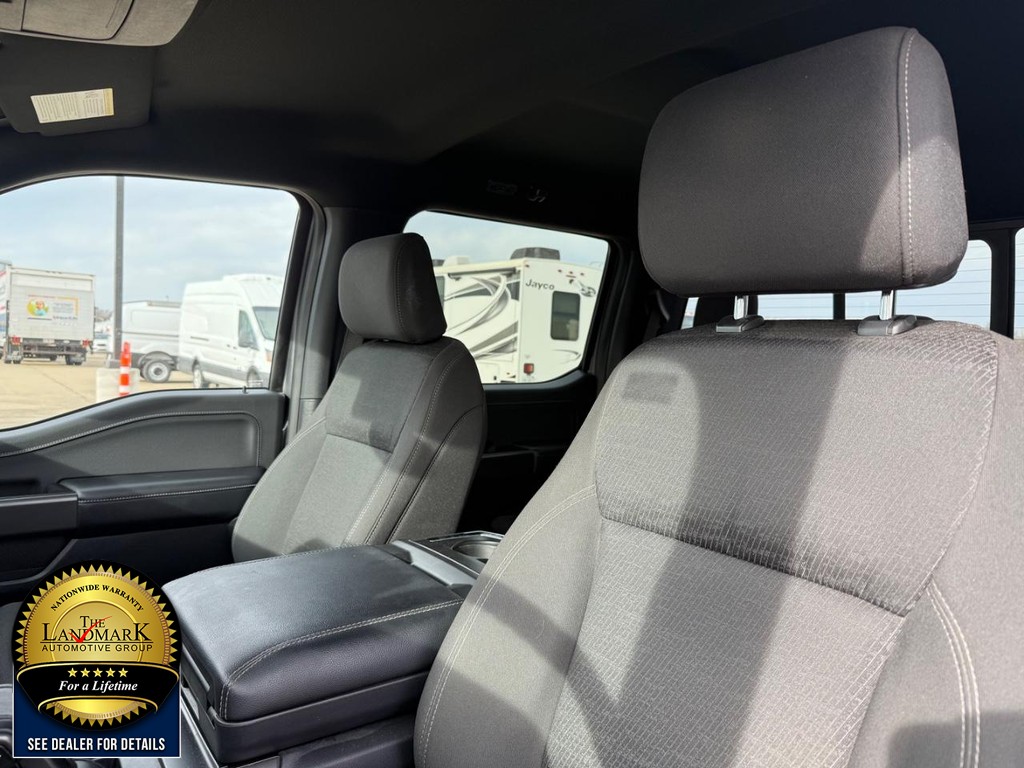 Ford F-150 Vehicle Full-screen Gallery Image 9