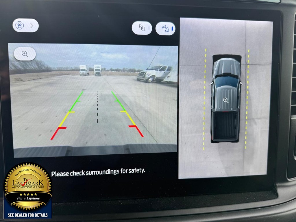 Ford F-150 Vehicle Full-screen Gallery Image 13