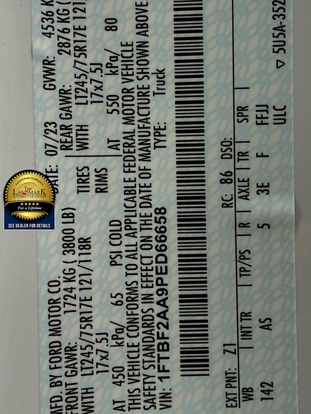 Ford Super Duty F-250 SRW Vehicle Full-screen Gallery Image 19