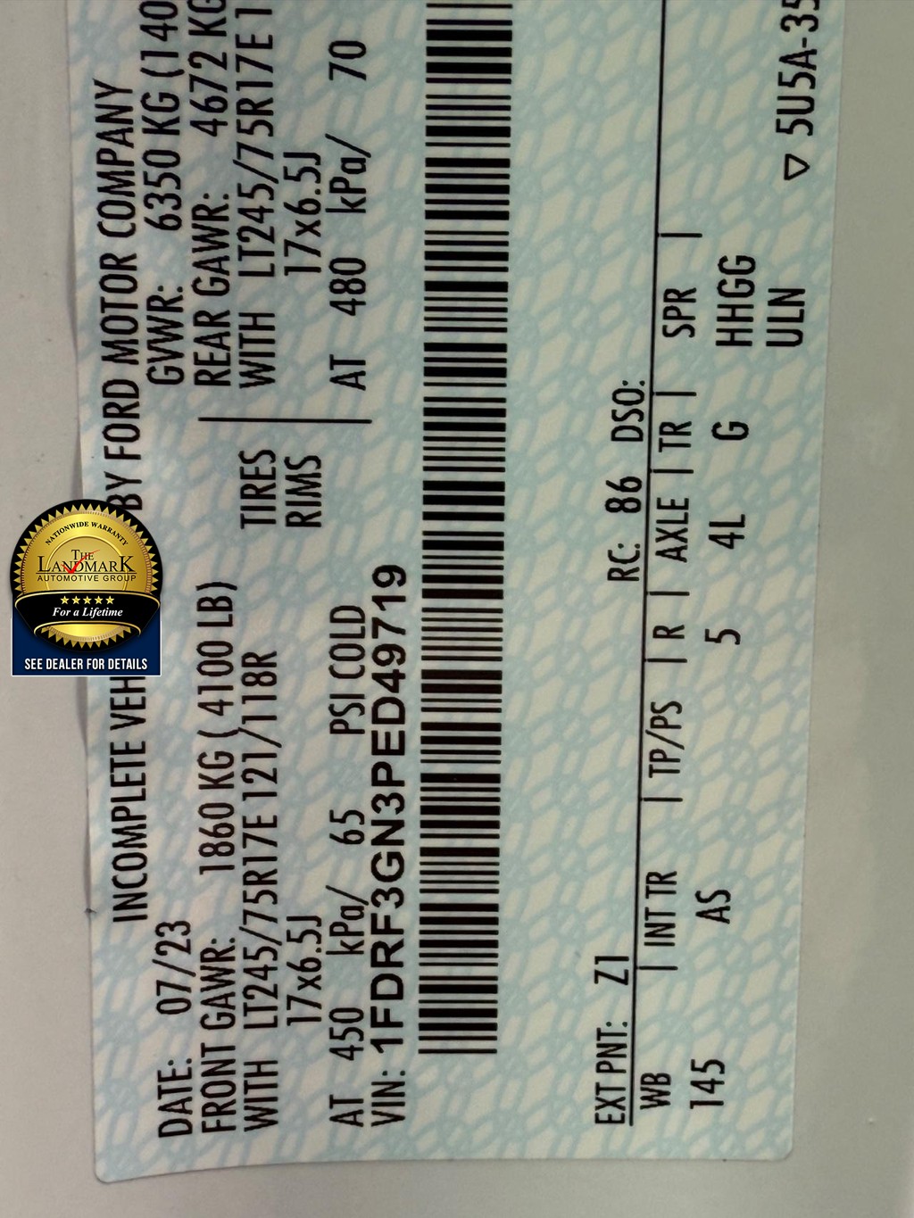 Ford Super Duty F-350 DRW Vehicle Full-screen Gallery Image 19