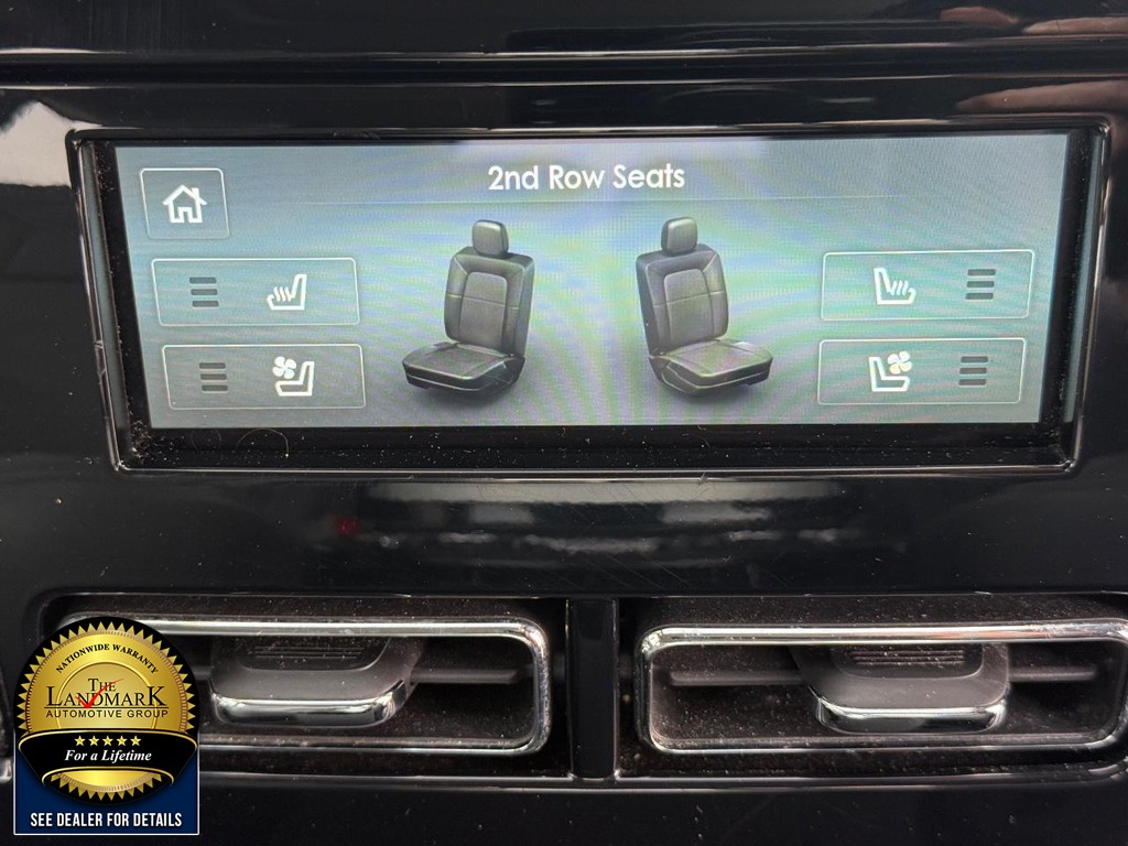 Lincoln Aviator Vehicle Full-screen Gallery Image 17