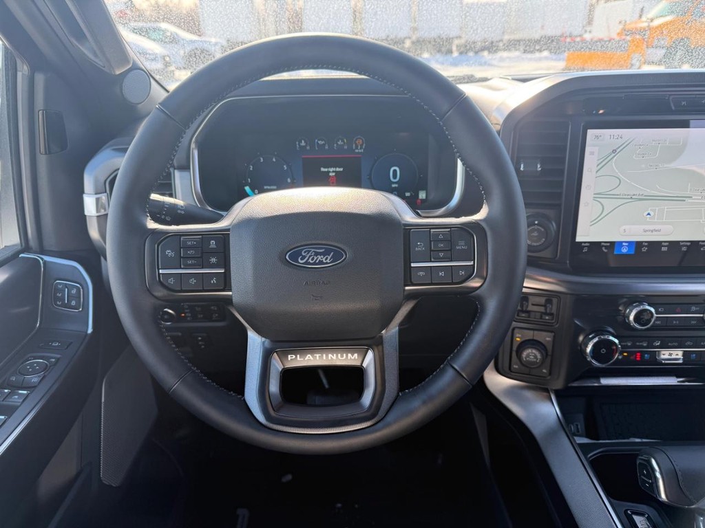 Ford F-150 Vehicle Full-screen Gallery Image 18