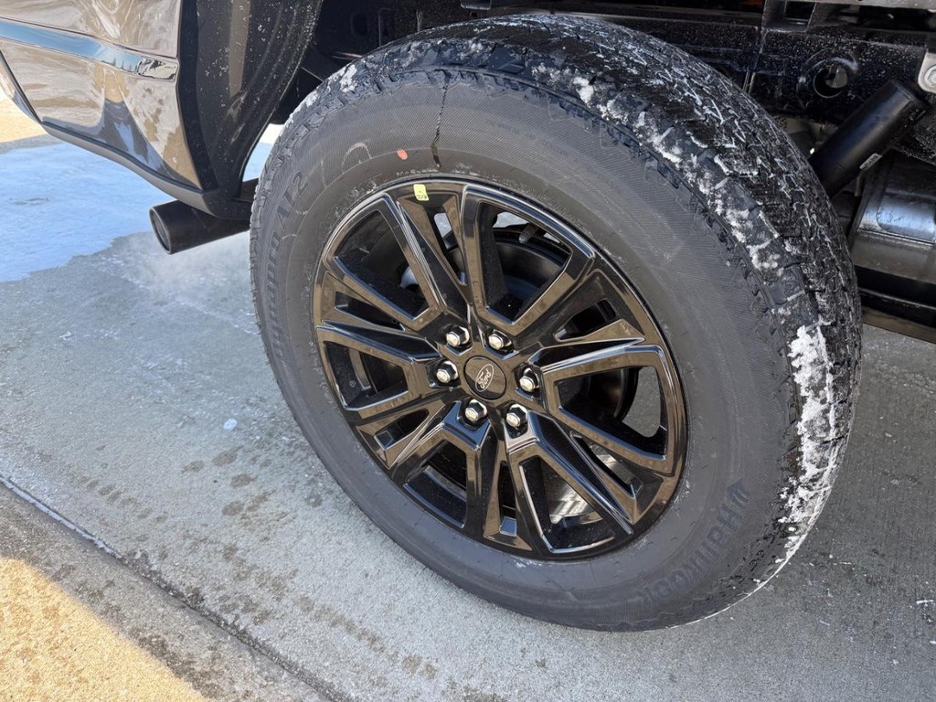 Ford F-150 Vehicle Full-screen Gallery Image 21