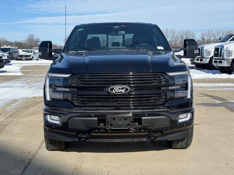 Ford F-150 Vehicle Full-screen Gallery Image 2