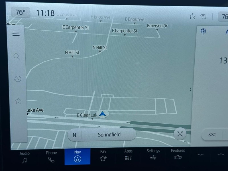 Ford F-150 Vehicle Full-screen Gallery Image 14