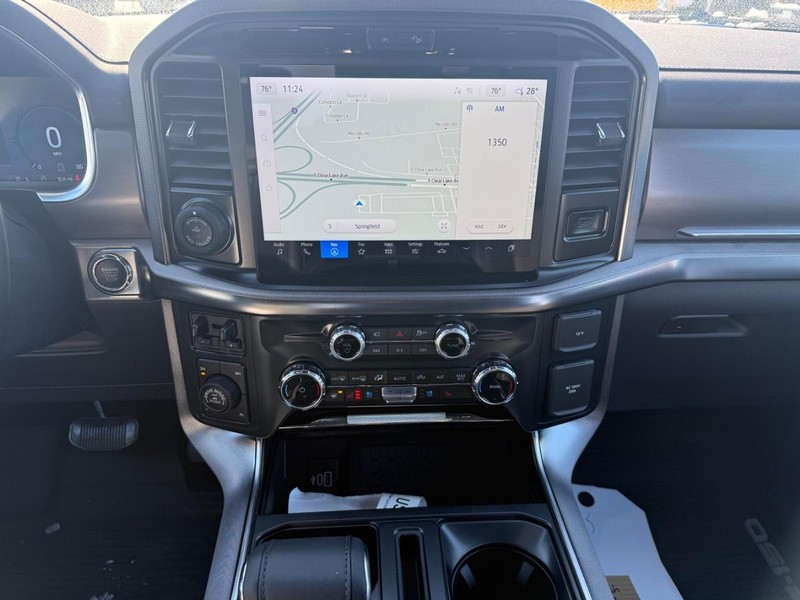 Ford F-150 Vehicle Full-screen Gallery Image 19