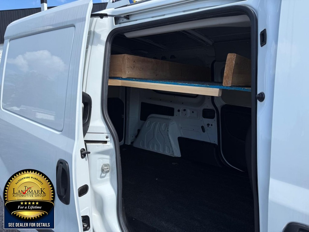 Ram ProMaster City Cargo Van Vehicle Full-screen Gallery Image 14