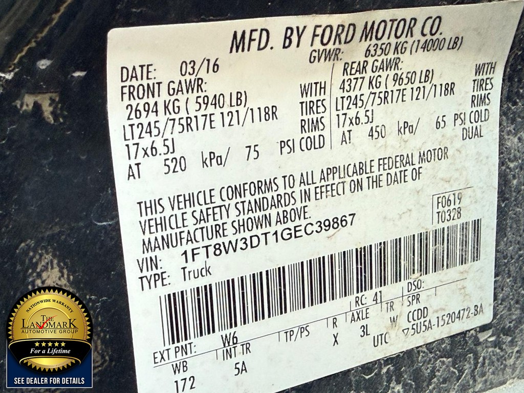 Ford Super Duty F-350 DRW Vehicle Full-screen Gallery Image 5