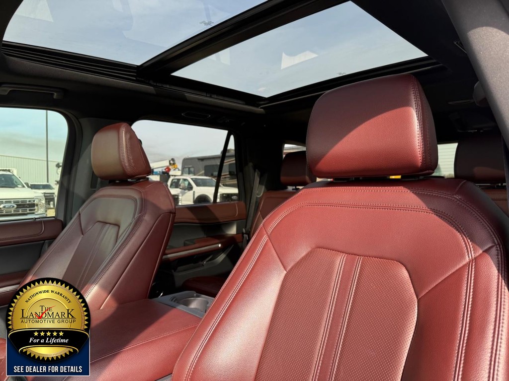 Ford Expedition Vehicle Full-screen Gallery Image 9