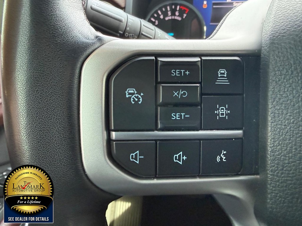 Ford Expedition Vehicle Full-screen Gallery Image 10