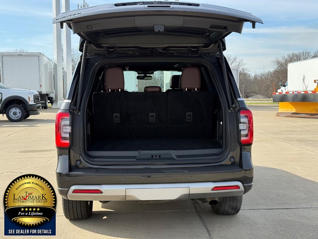 Ford Expedition Vehicle Full-screen Gallery Image 22