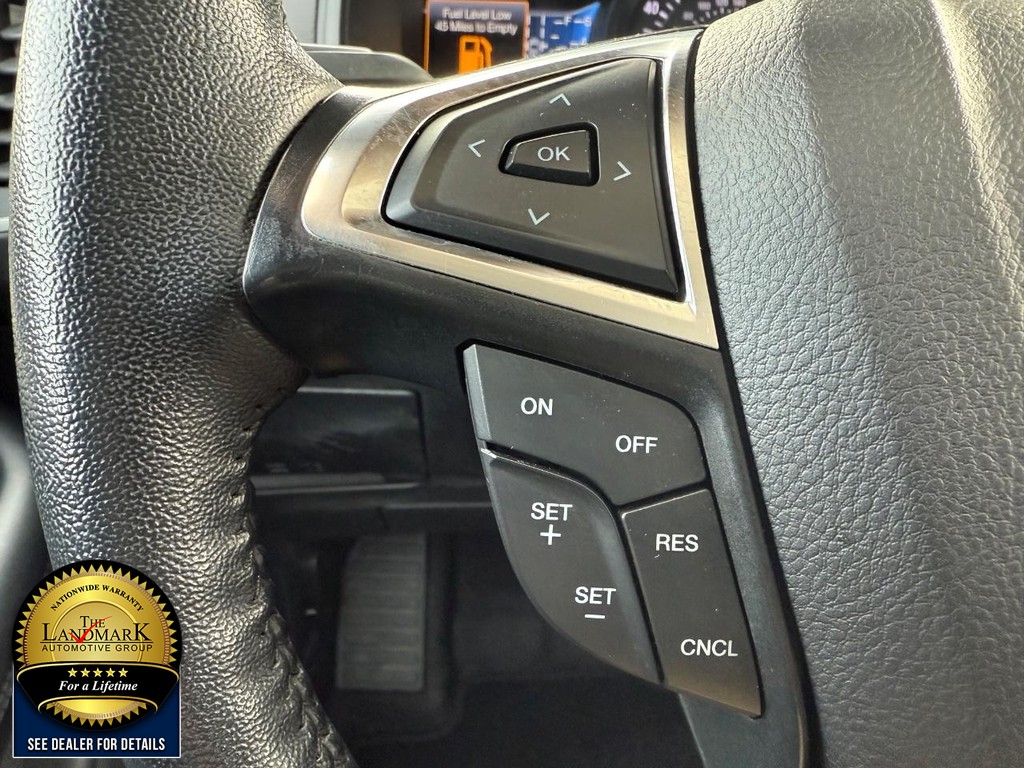 Ford Edge Vehicle Full-screen Gallery Image 10
