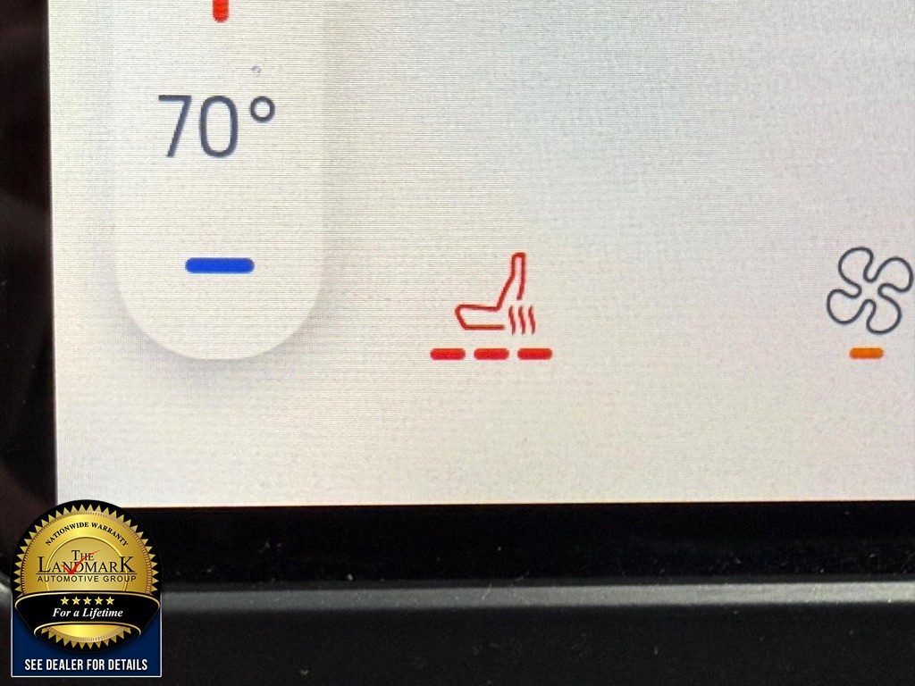 Ford Edge Vehicle Full-screen Gallery Image 14