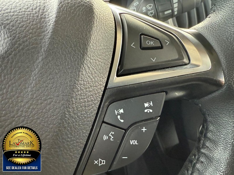 Ford Edge Vehicle Full-screen Gallery Image 11