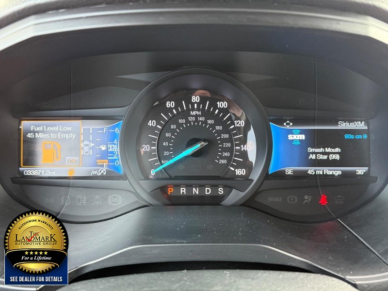 Ford Edge Vehicle Full-screen Gallery Image 12