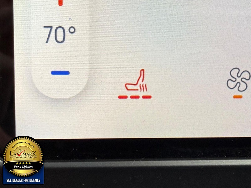 Ford Edge Vehicle Full-screen Gallery Image 14