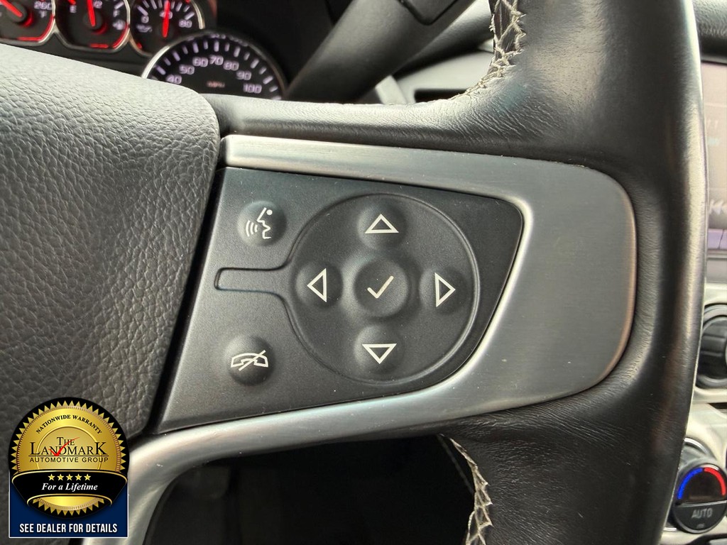 GMC Yukon Vehicle Full-screen Gallery Image 11