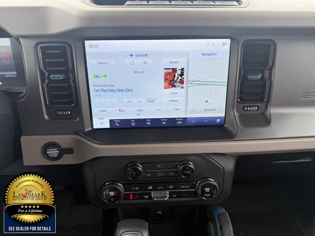 Ford Bronco Vehicle Full-screen Gallery Image 19