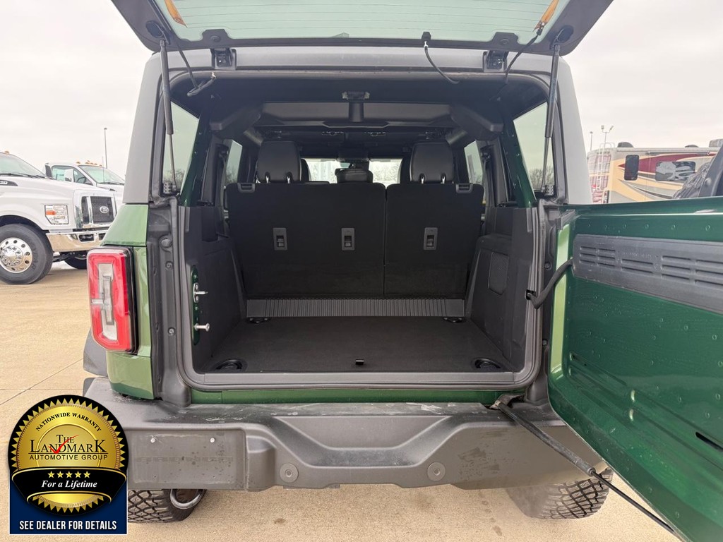 Ford Bronco Vehicle Full-screen Gallery Image 20