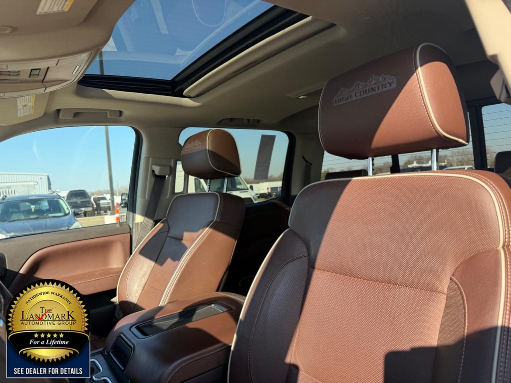 Chevrolet Silverado 1500 Vehicle Full-screen Gallery Image 9