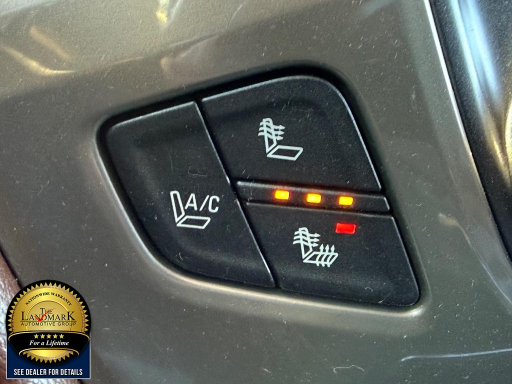 Chevrolet Silverado 1500 Vehicle Full-screen Gallery Image 14