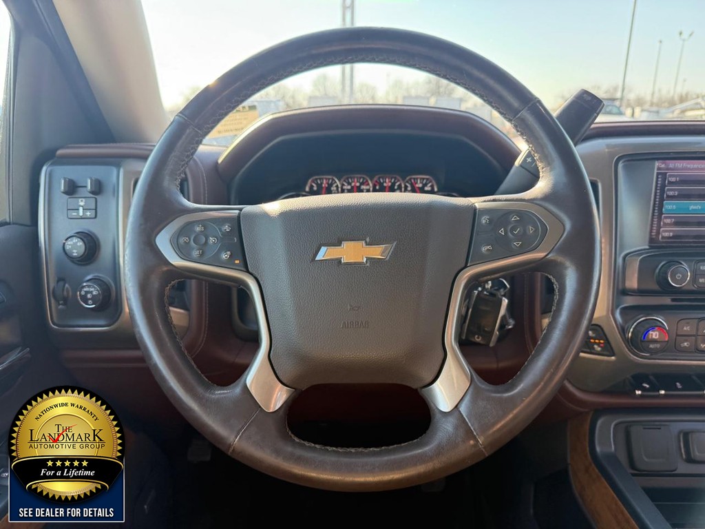 Chevrolet Silverado 1500 Vehicle Full-screen Gallery Image 19