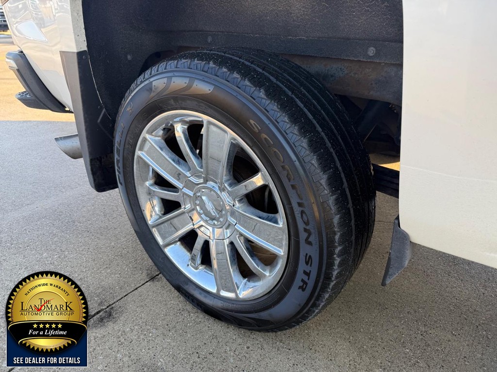 Chevrolet Silverado 1500 Vehicle Full-screen Gallery Image 21