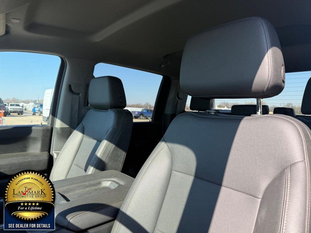 Chevrolet Silverado 2500HD Vehicle Full-screen Gallery Image 9