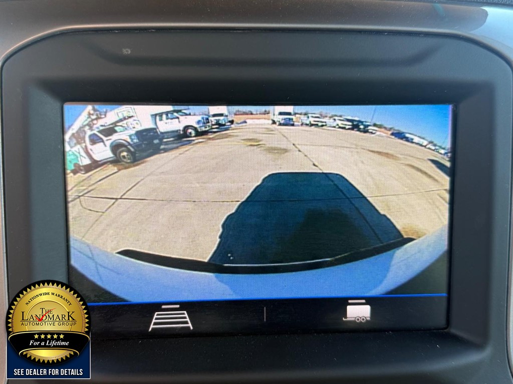 Chevrolet Silverado 2500HD Vehicle Full-screen Gallery Image 13