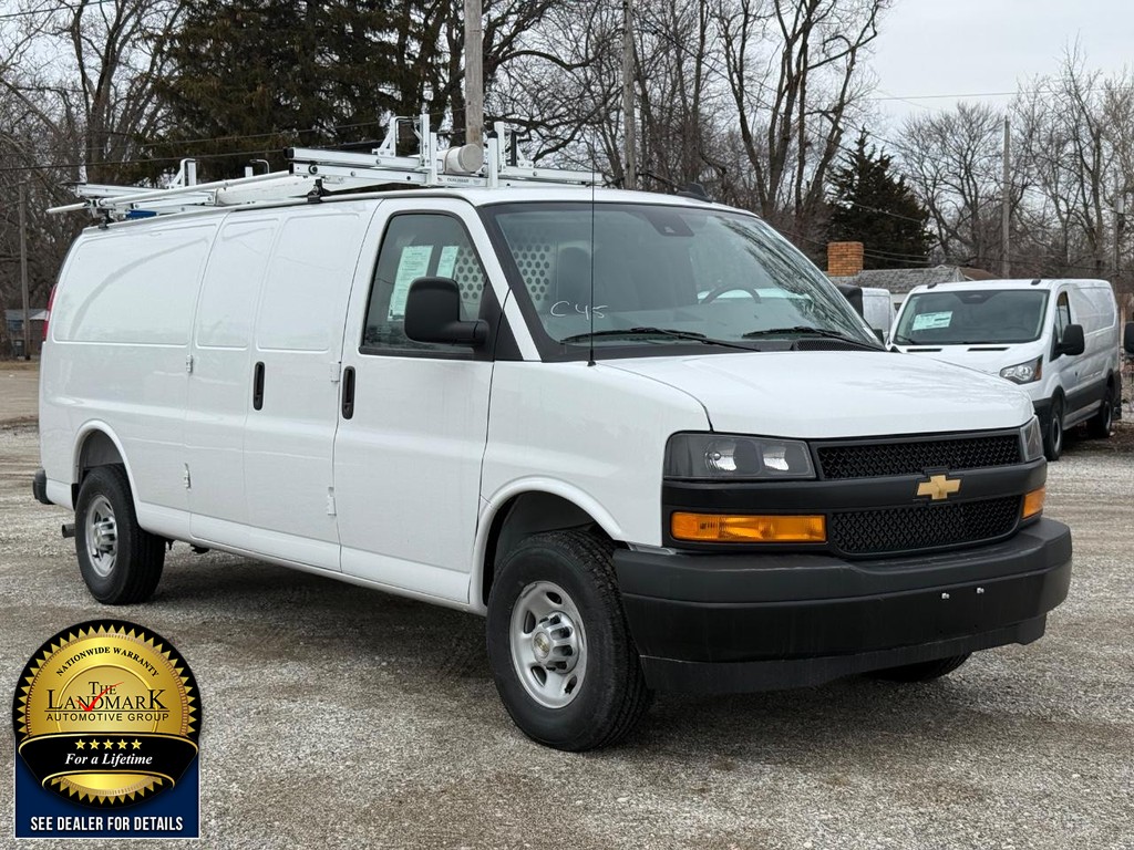 Chevrolet Express Cargo Van Vehicle Full-screen Gallery Image 03