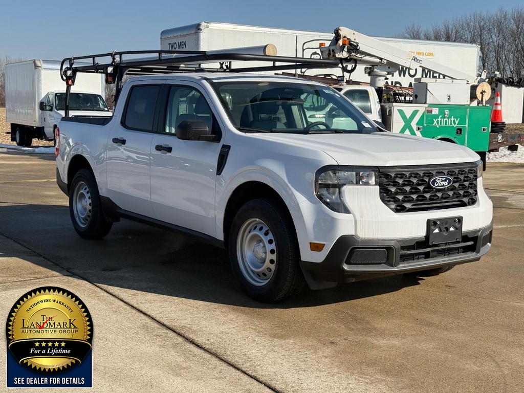 Ford Maverick Vehicle Full-screen Gallery Image 3