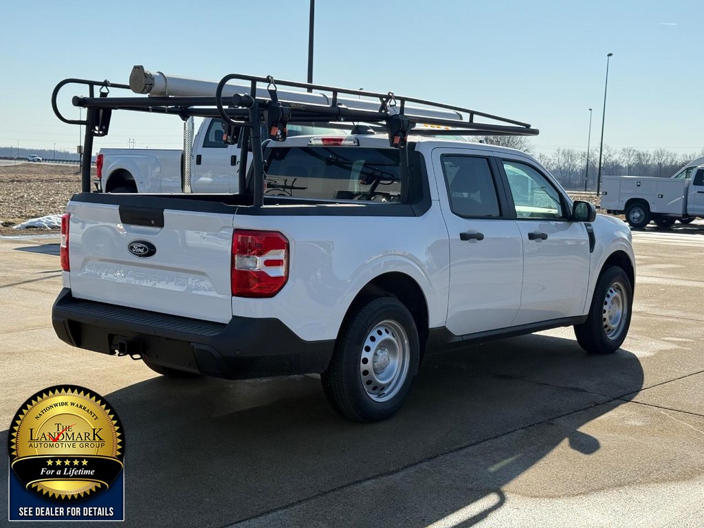 Ford Maverick Vehicle Full-screen Gallery Image 5