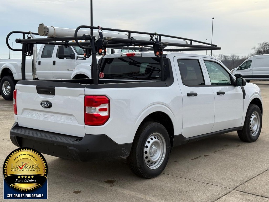 Ford Maverick Vehicle Full-screen Gallery Image 5