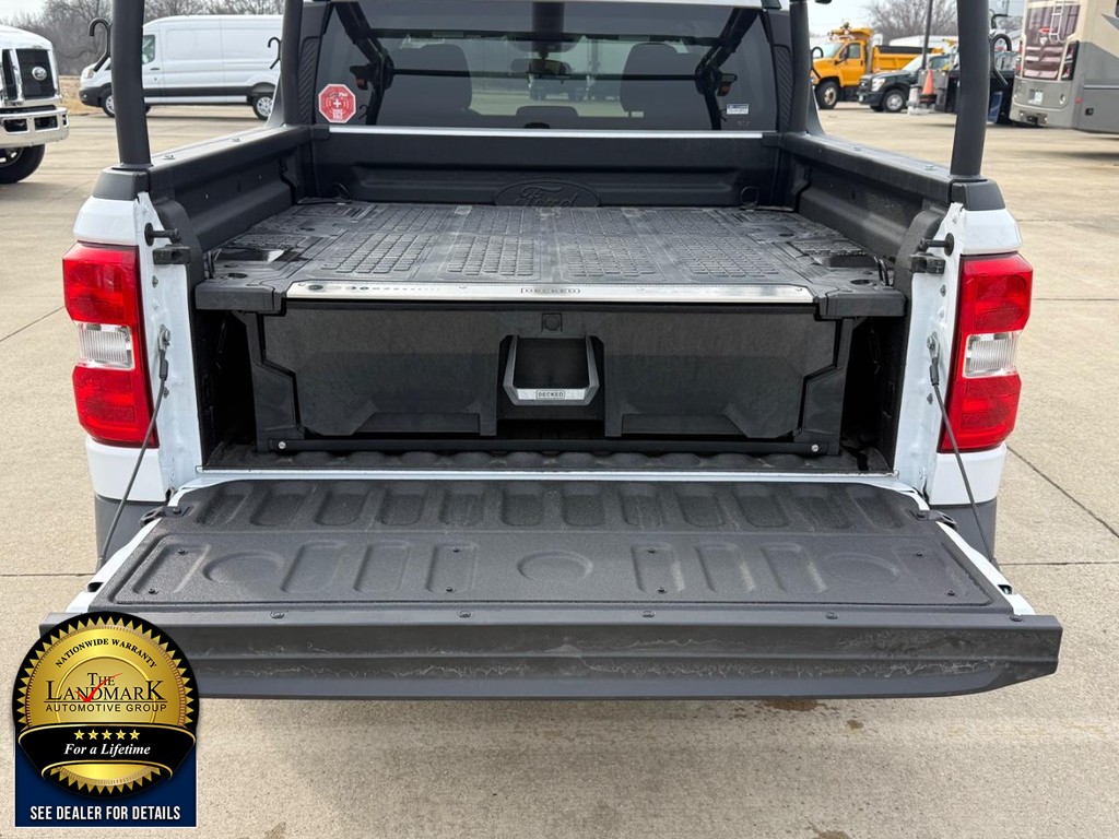 Ford Maverick Vehicle Full-screen Gallery Image 18