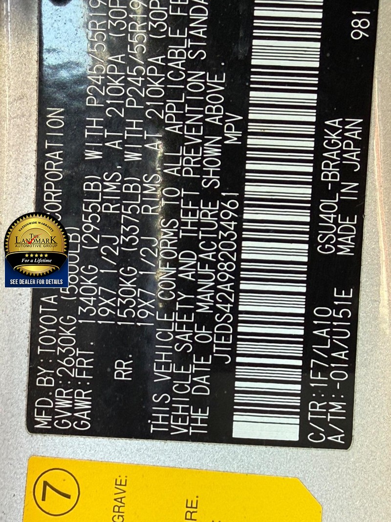 Toyota Highlander Vehicle Full-screen Gallery Image 22