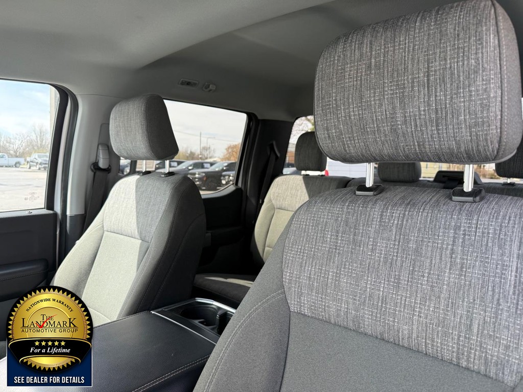 Ford F-150 Vehicle Full-screen Gallery Image 9