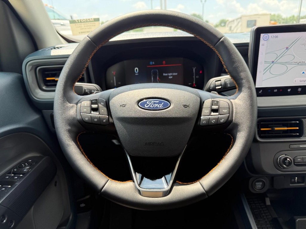 Ford Maverick Vehicle Full-screen Gallery Image 18