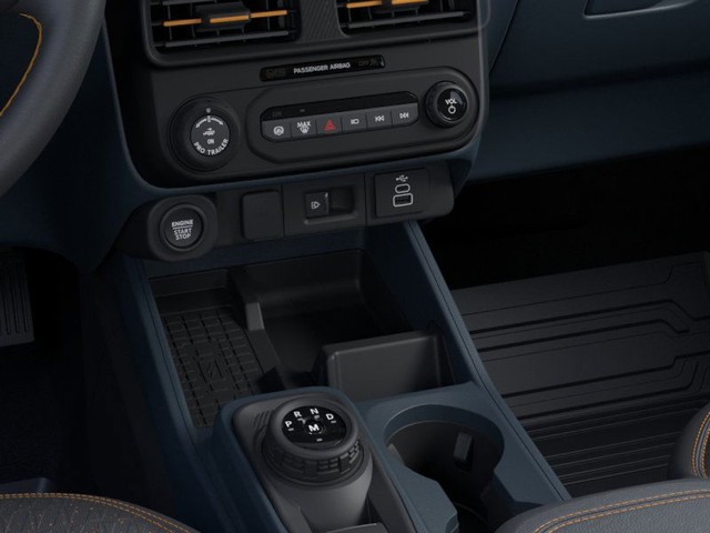 Ford Maverick Vehicle Full-screen Gallery Image 16