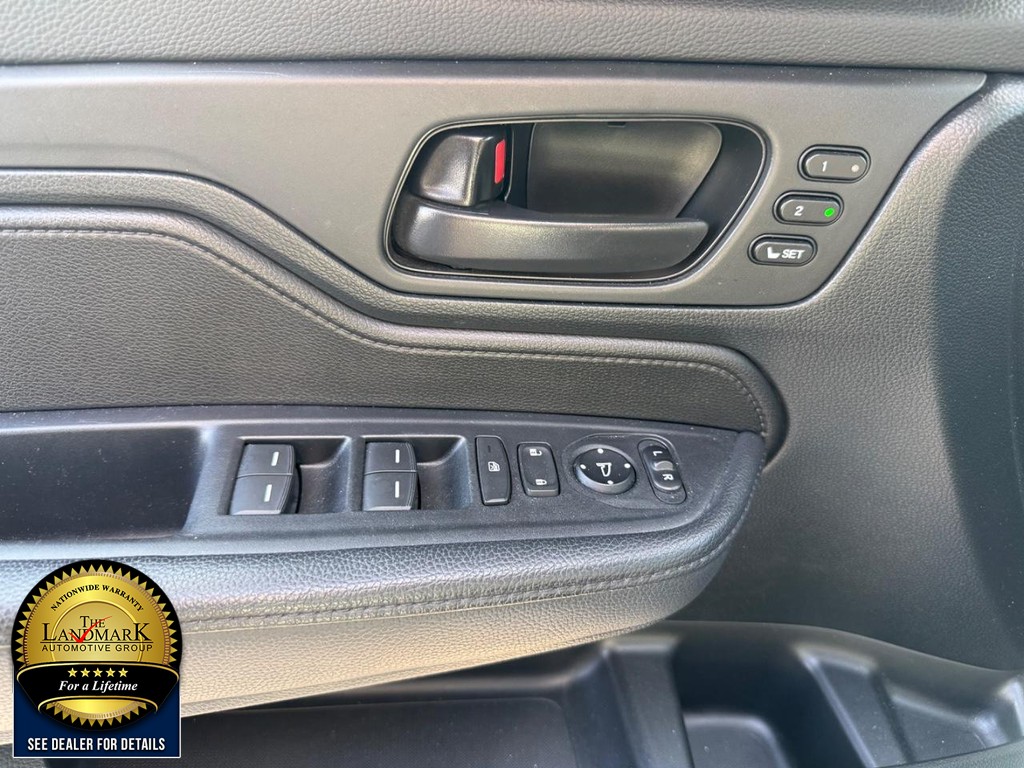 Honda Odyssey Vehicle Full-screen Gallery Image 8