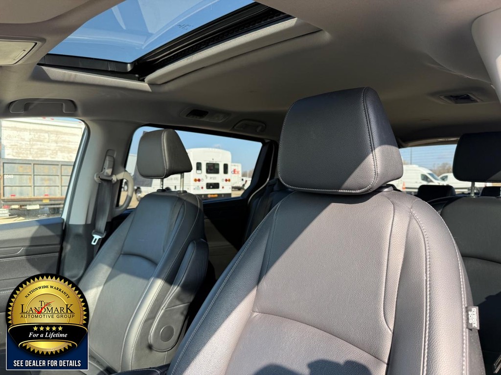 Honda Odyssey Vehicle Full-screen Gallery Image 9