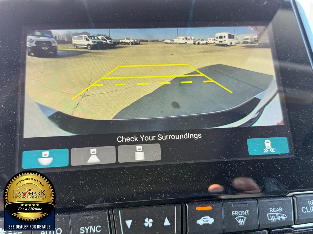 Honda Odyssey Vehicle Full-screen Gallery Image 13