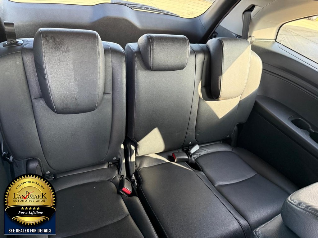 Honda Odyssey Vehicle Full-screen Gallery Image 16