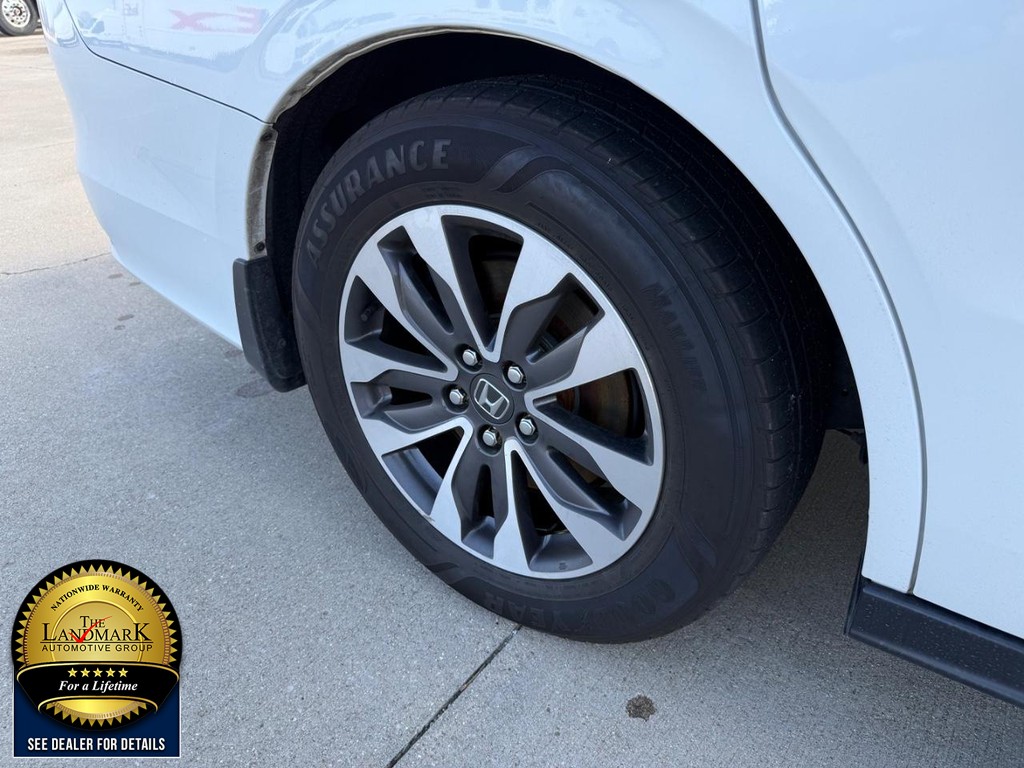 Honda Odyssey Vehicle Full-screen Gallery Image 21