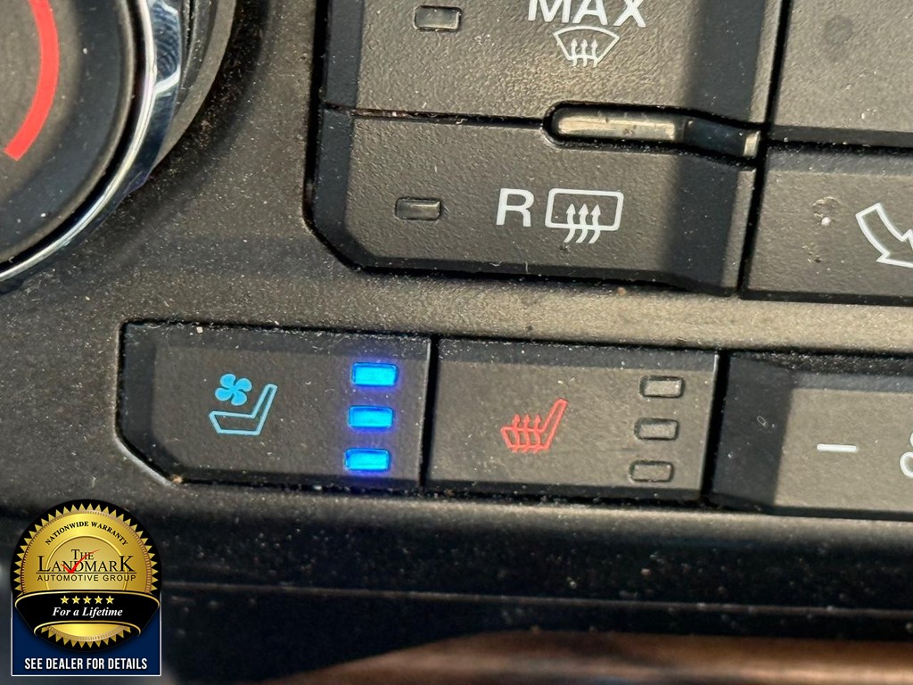 Ford F-150 Vehicle Full-screen Gallery Image 14