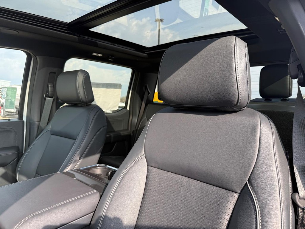 Ford F-150 Vehicle Full-screen Gallery Image 10